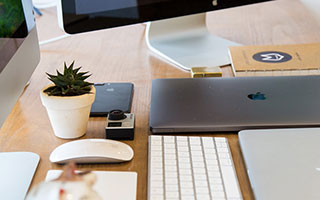 爱游戏官方网站-客场的阿森纳球迷得知曼城战平后，反应是这样的